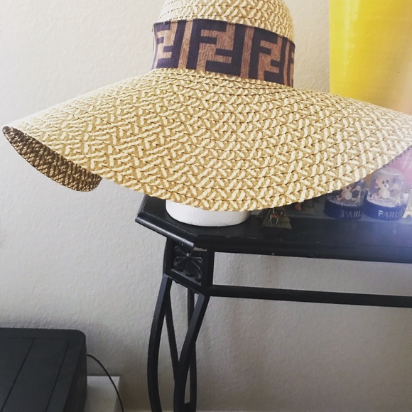 You fine fine beach hat